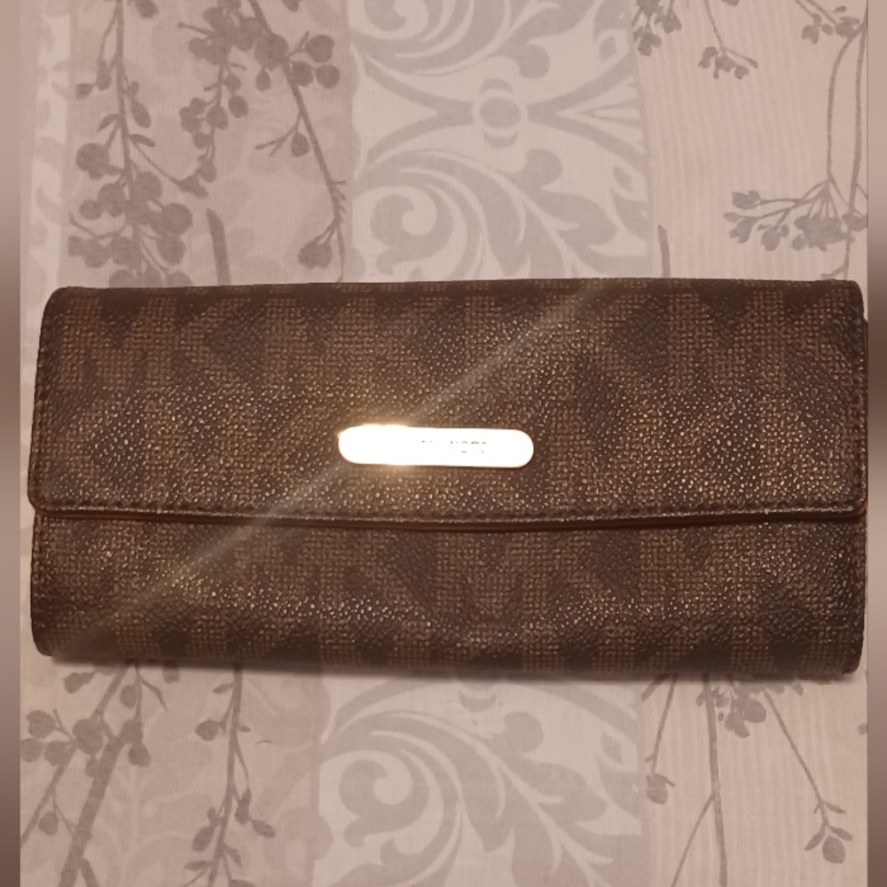 Michael Kors wallet